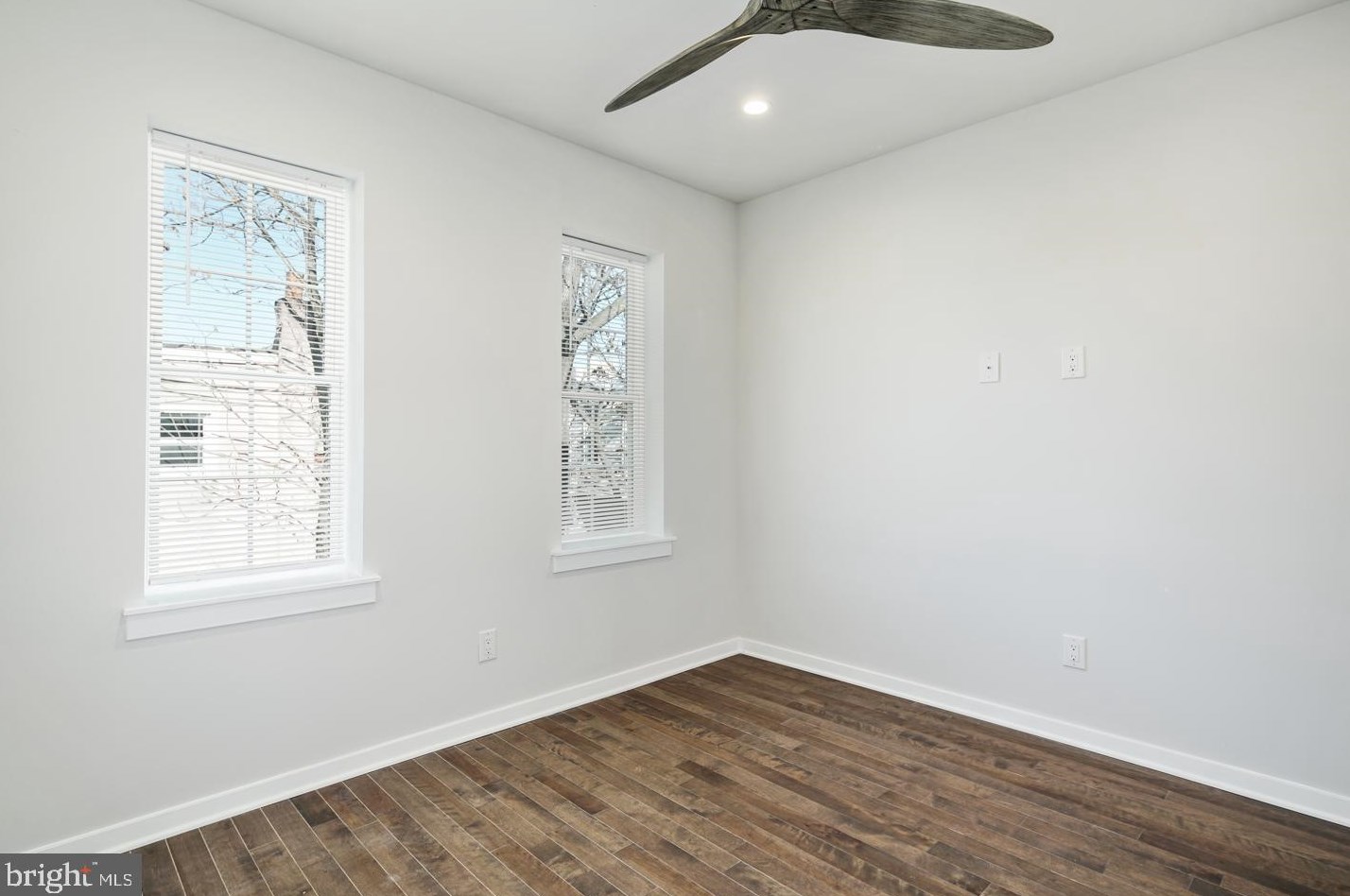 2211 Mifflin St, Philadelphia PA  19145-1902 exterior