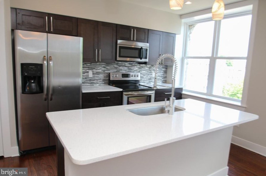 400 S 45th St #4b, Philadelphia, PA 19104