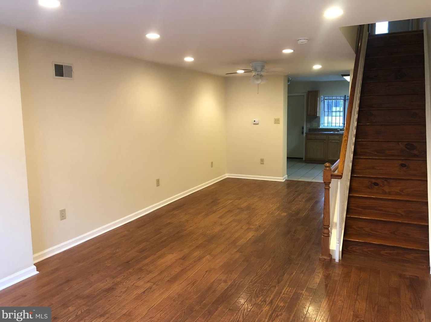 2016 Mcclellan St, Philadelphia, PA 19145