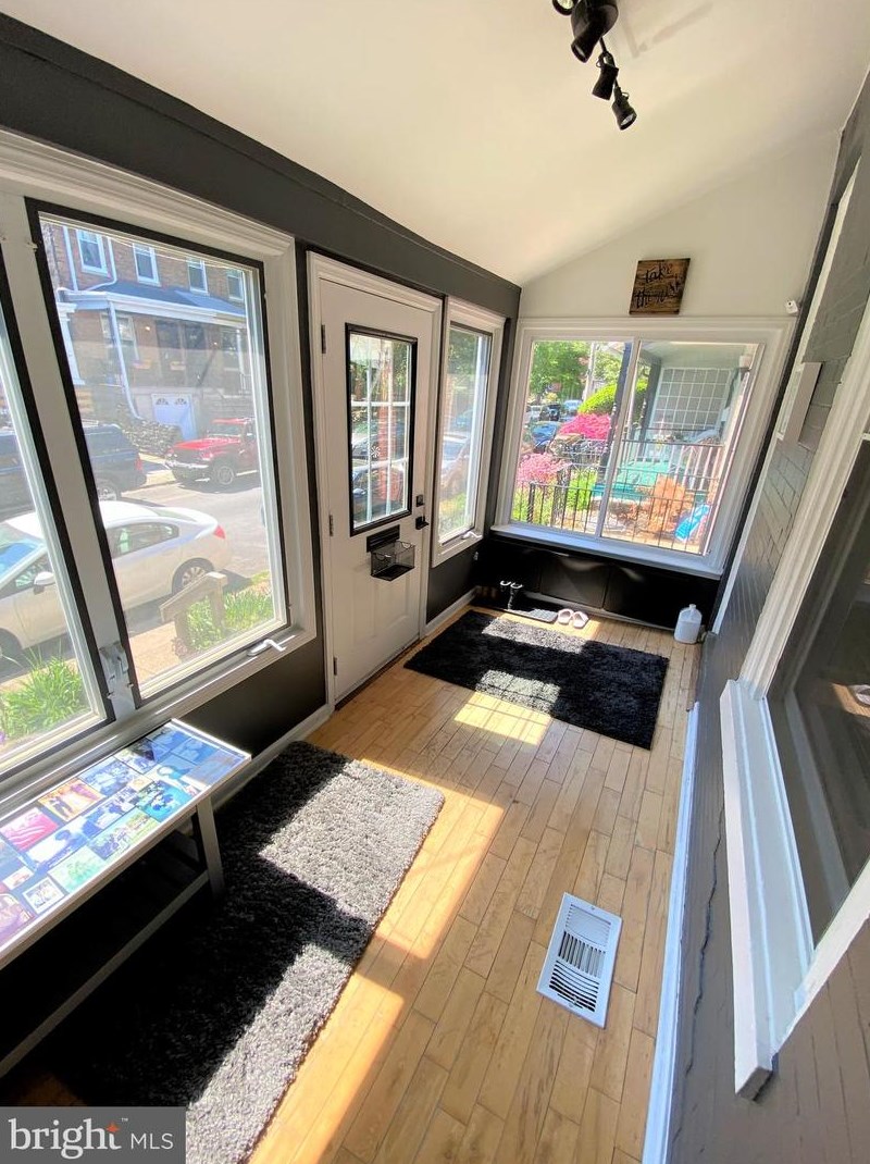 29 W Mount Airy Ave, Philadelphia, PA 19119
