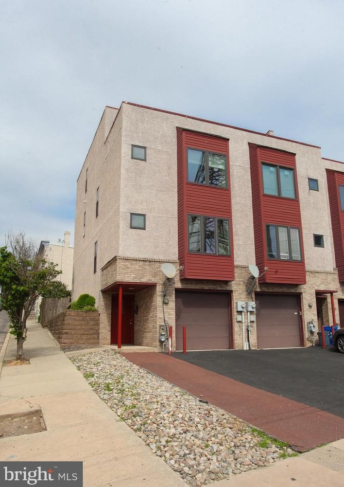 4045 Cresson St, Philadelphia PA  19127-1724 exterior