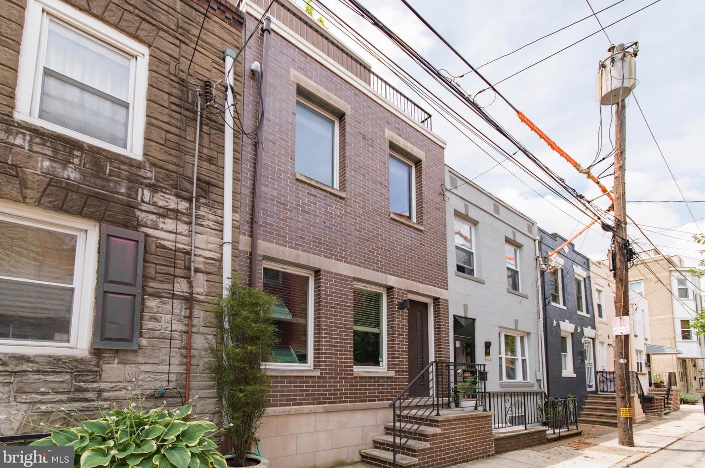 1020 Montrose St, Philadelphia, PA 19147-3720