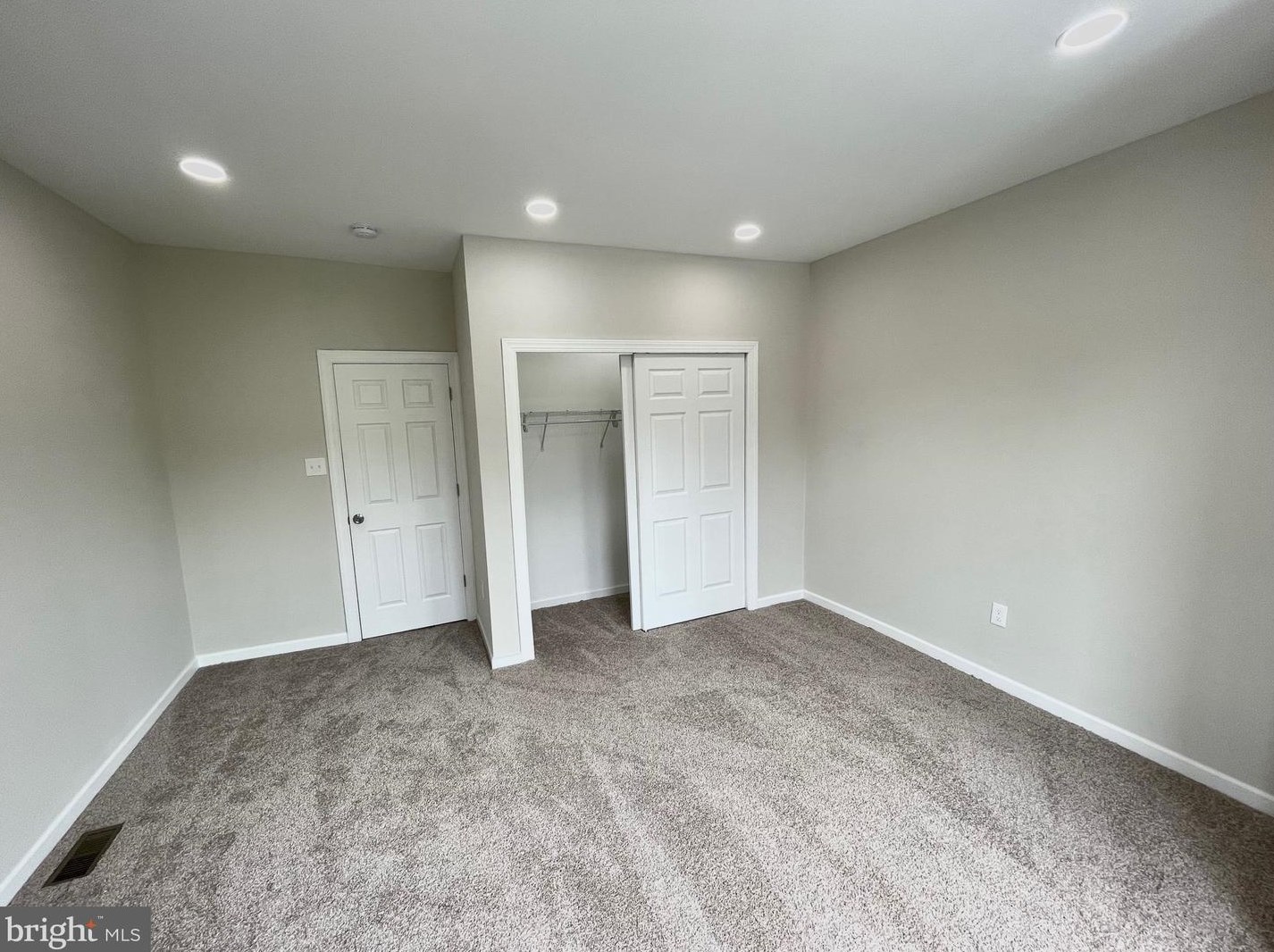 2317 Nicholas St, Philadelphia PA  19121-2911 exterior