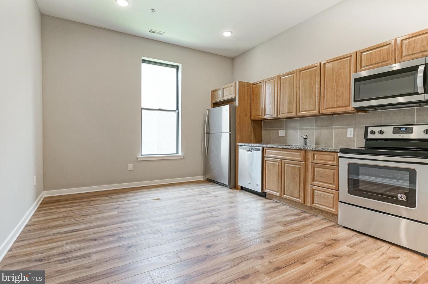 1827 W Diamond St #f, Philadelphia, PA 19121