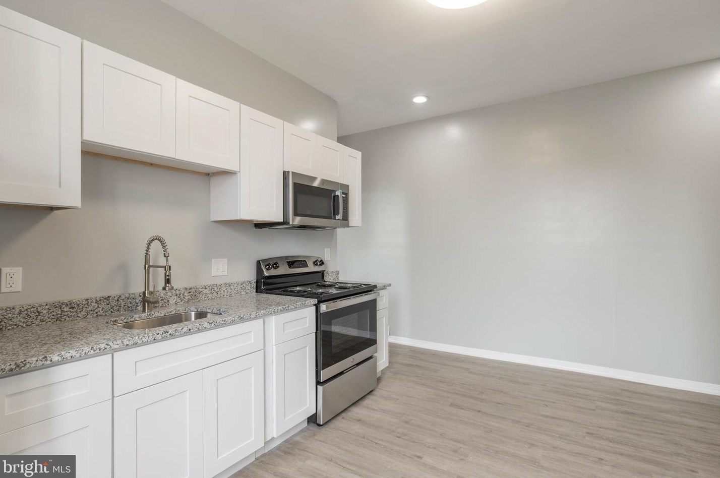 1816 S 21st St #2, Philadelphia, PA 19145