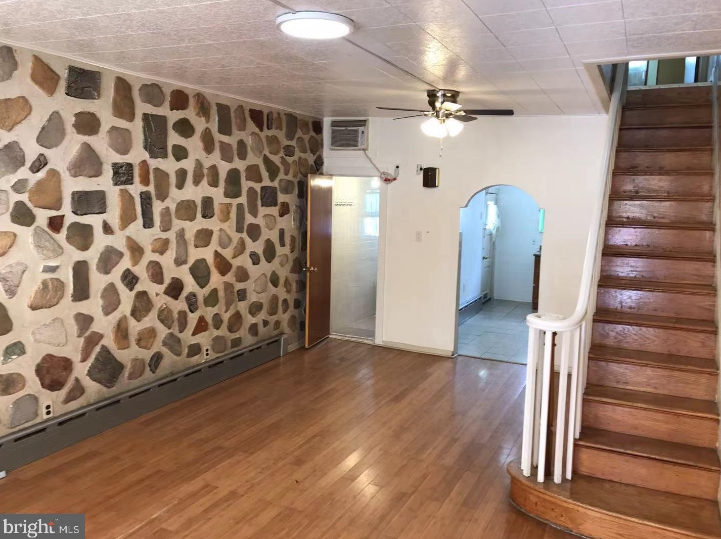 1733 Pierce St, Philadelphia, PA 19145