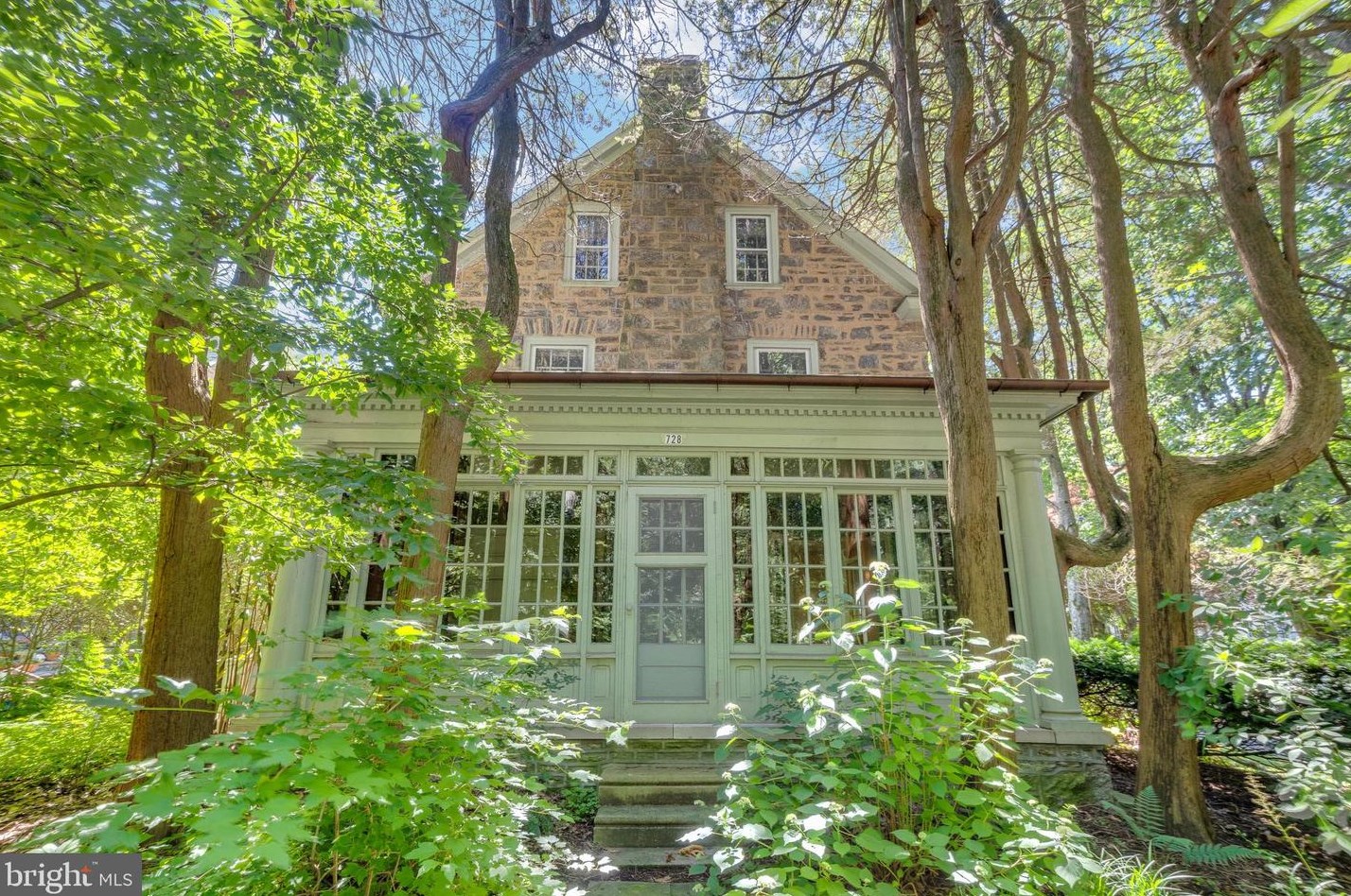 728 Sedgwick St, Philadelphia, PA 19119-3449