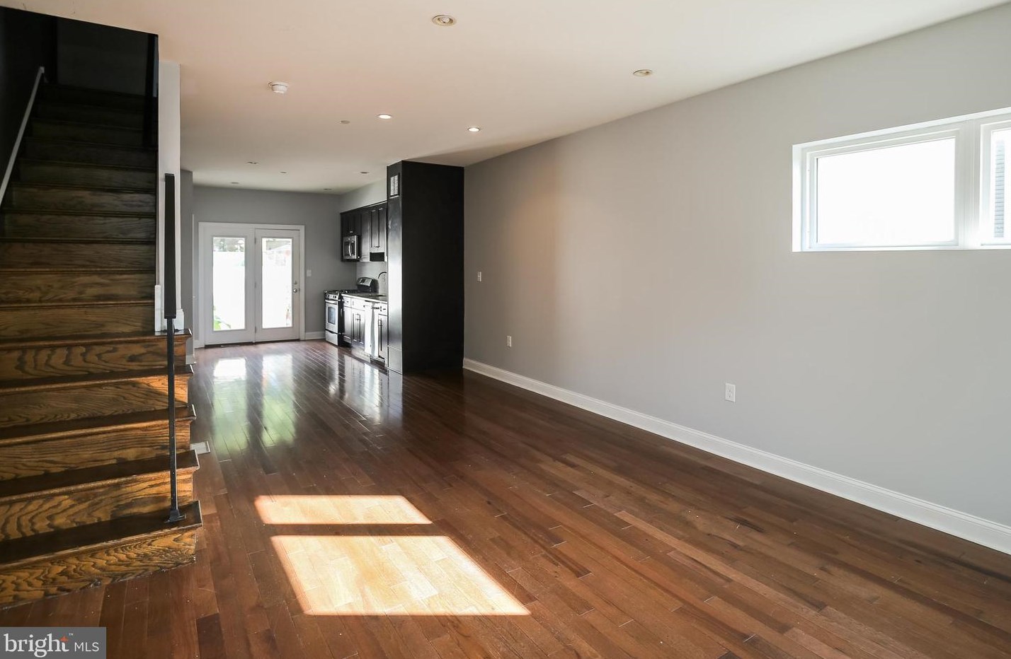 2524 Sepviva St, Philadelphia, PA 19125