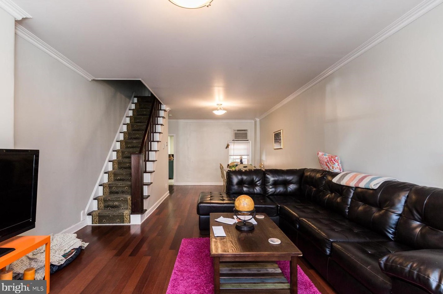 2020 Sepviva St, Philadelphia, PA 19125