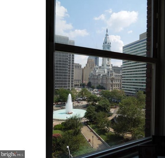 1600 Arch St Apt 719, Philadelphia, PA 19103