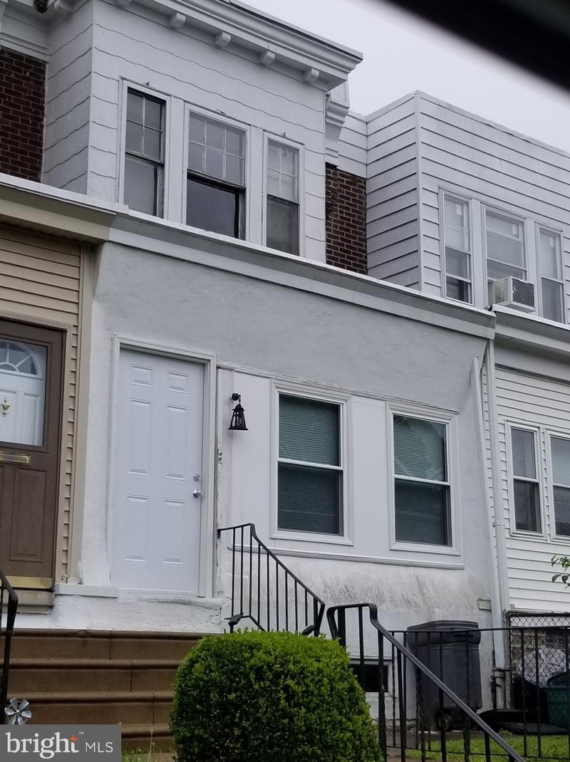 5261 Sylvester St, Philadelphia, PA 19124-1815