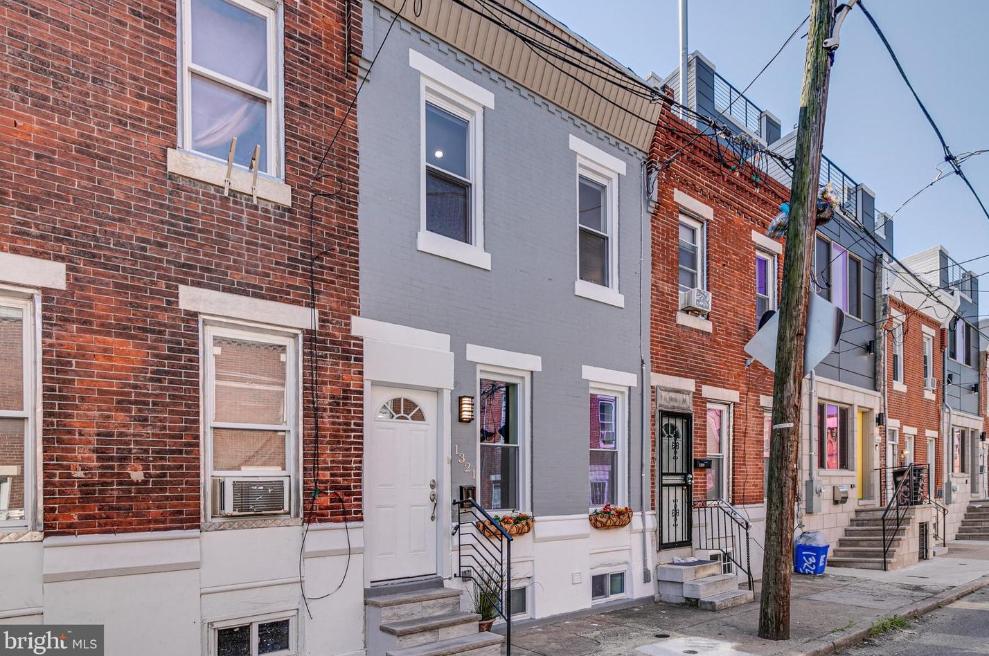 1321 Myrtlewood St, Philadelphia PA  19146-3604 exterior