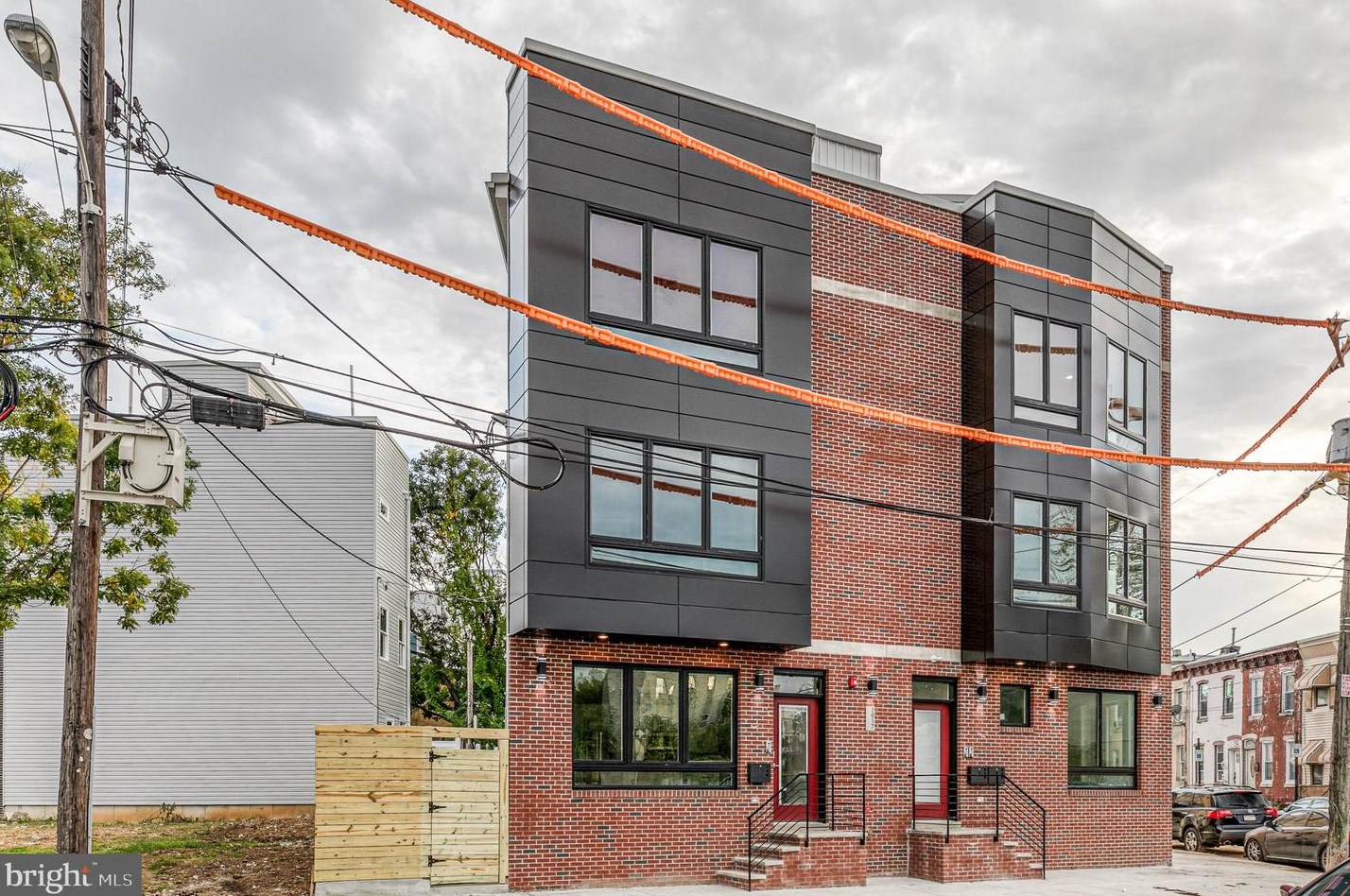409 Hewson St, Philadelphia, PA 19122-2231