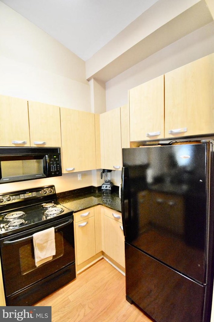 2 Leverington Ave #ph8, Philadelphia, PA