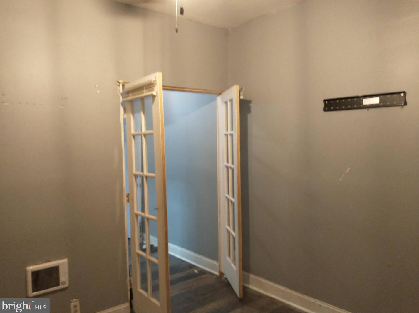 2433 Garnet St, Philadelphia PA  19132-3726 exterior
