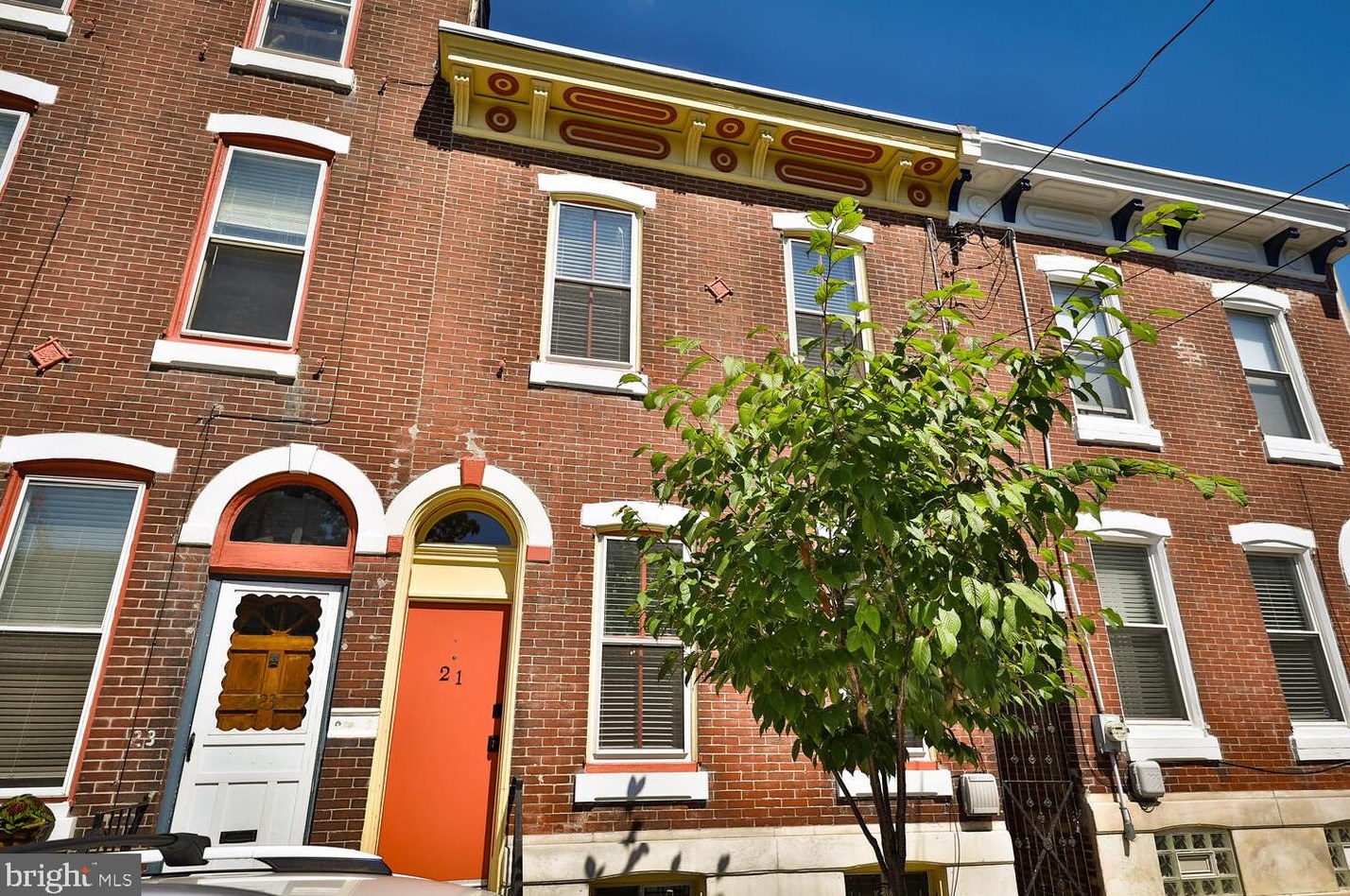 21 Manheim St, Philadelphia, PA 19144-2942