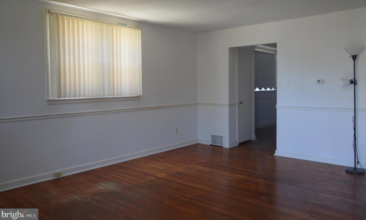 7659 Burholme Ave, Philadelphia, PA 19111-2410