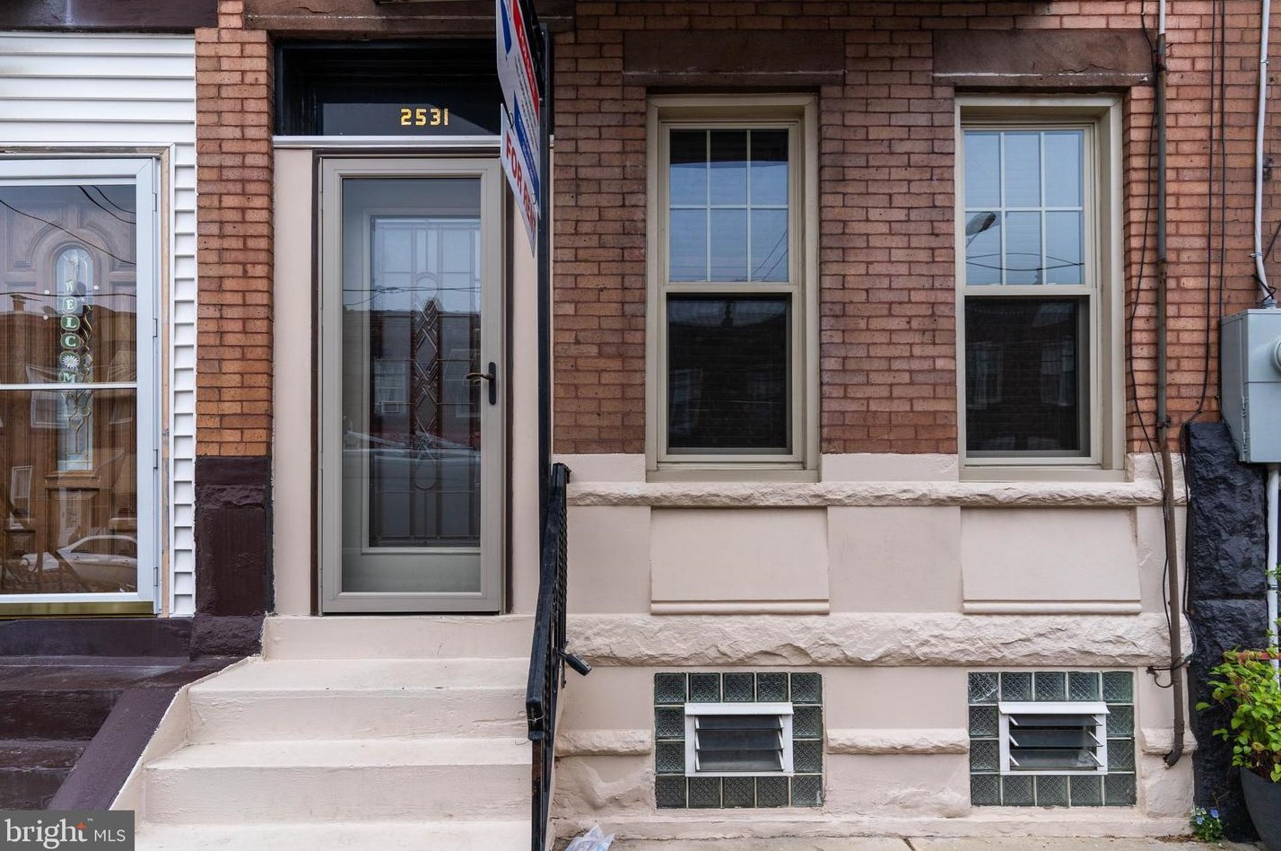 2531 Indiana Ave, Philadelphia PA  19134-4915 exterior
