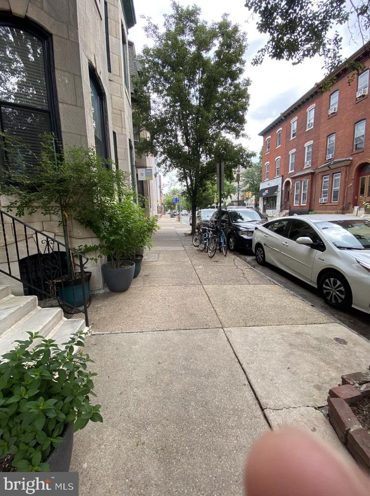 150 N 21st St #3b, Philadelphia, PA 19103