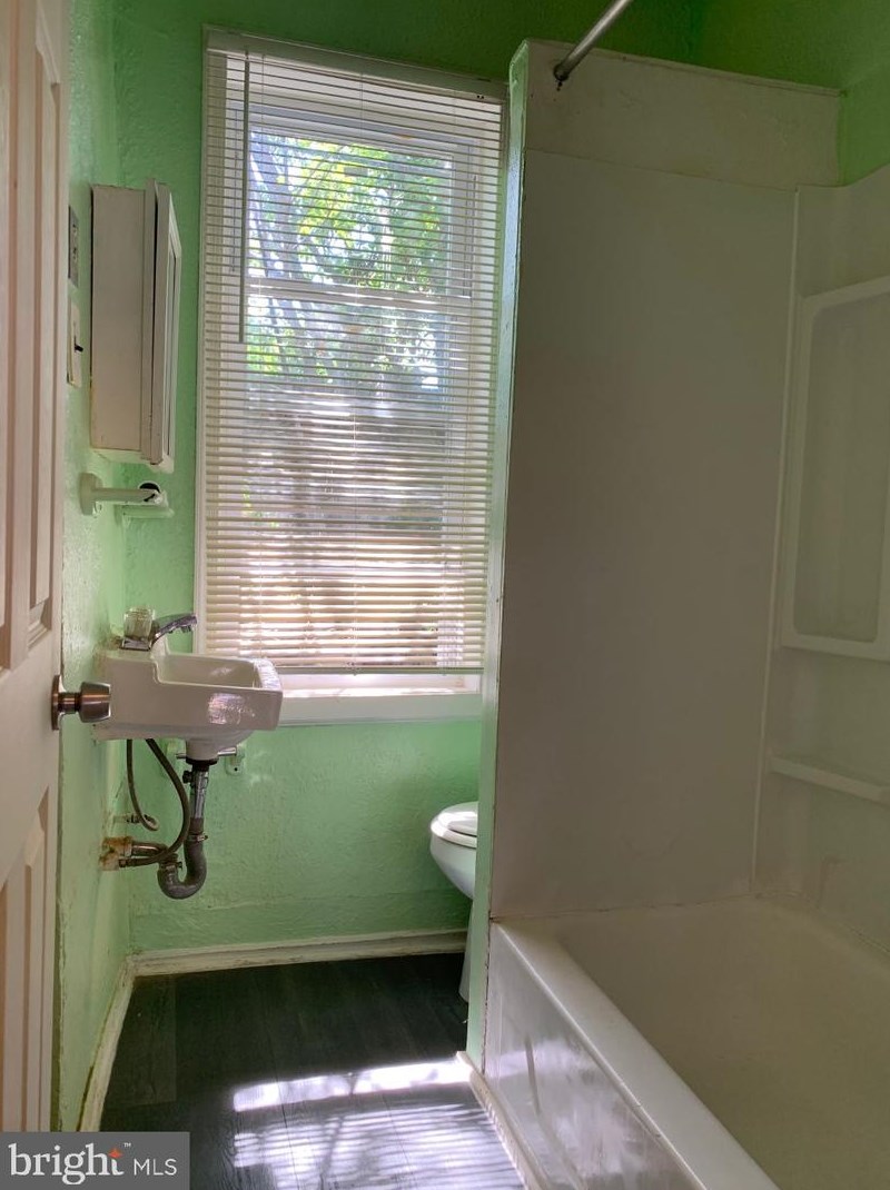 3031 Lee St, Philadelphia PA  19134-2825 exterior