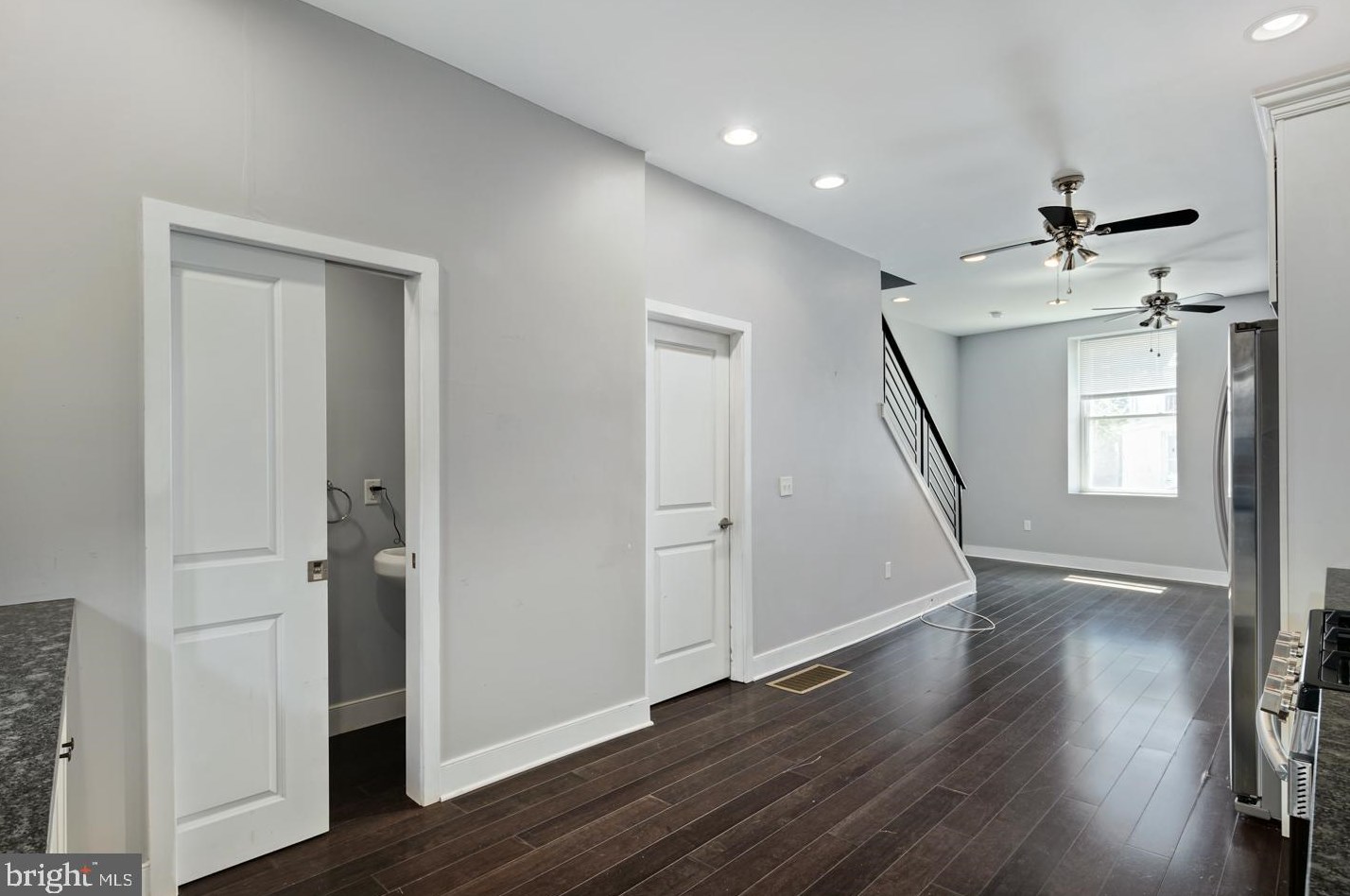 1834 Sepviva St, Philadelphia PA  19125-2433 exterior