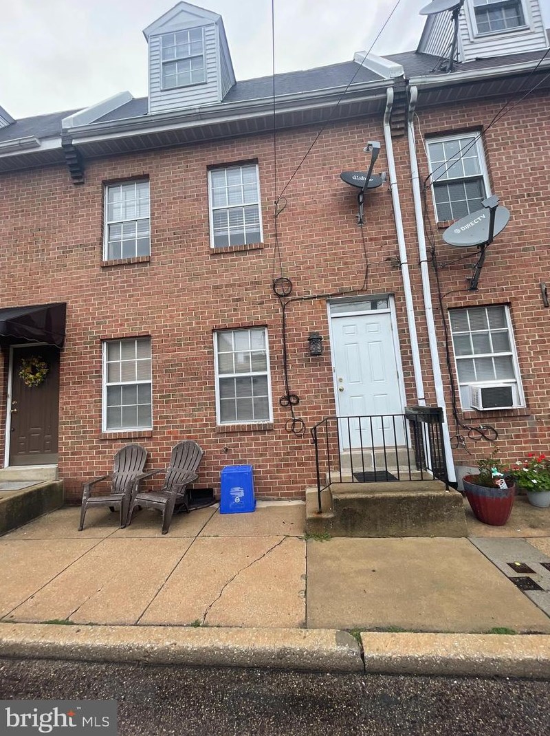 225 Mcclellan St, Philadelphia, PA 19148
