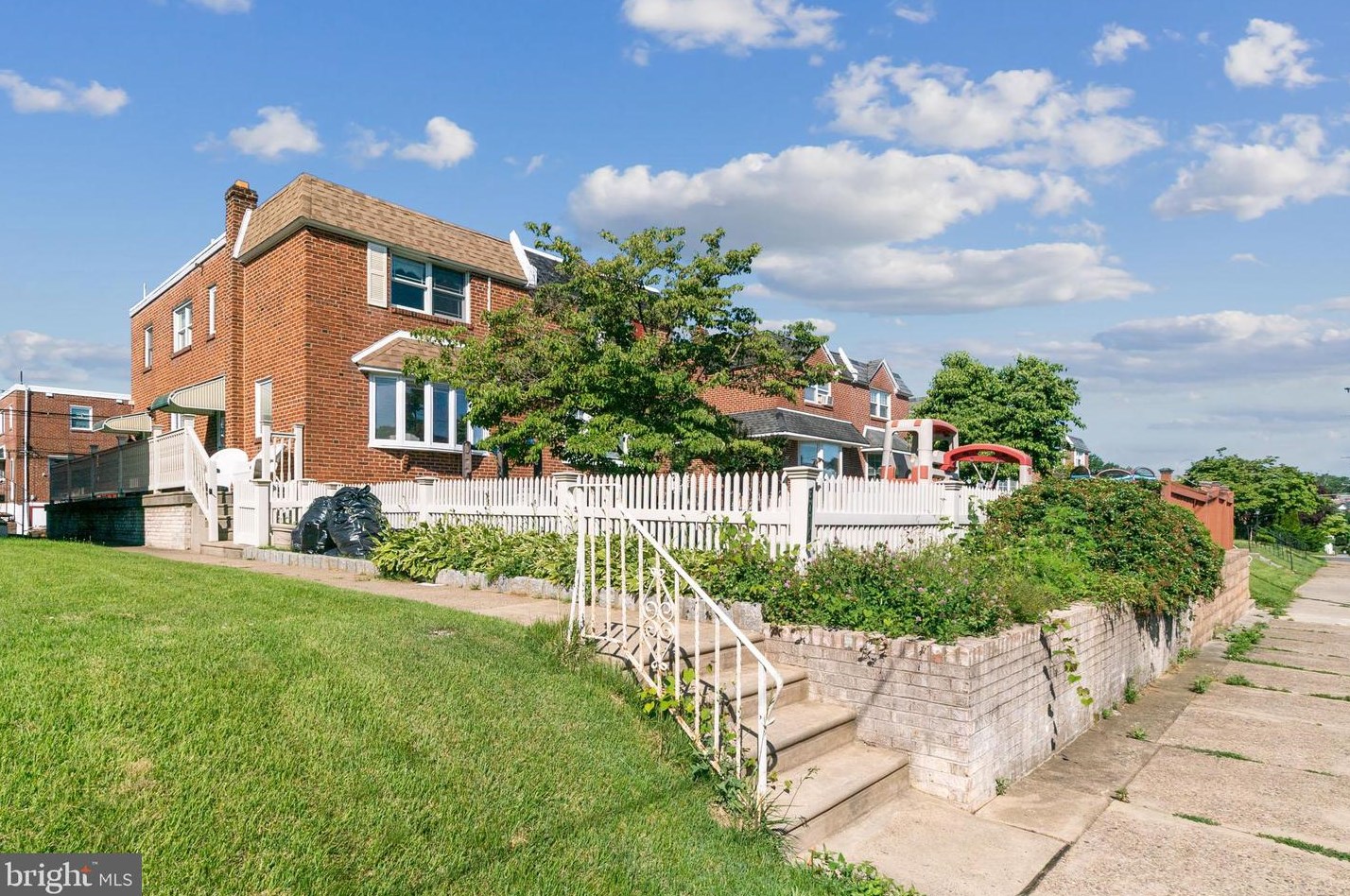 3014 Nesper St, Philadelphia, PA 19152-4508