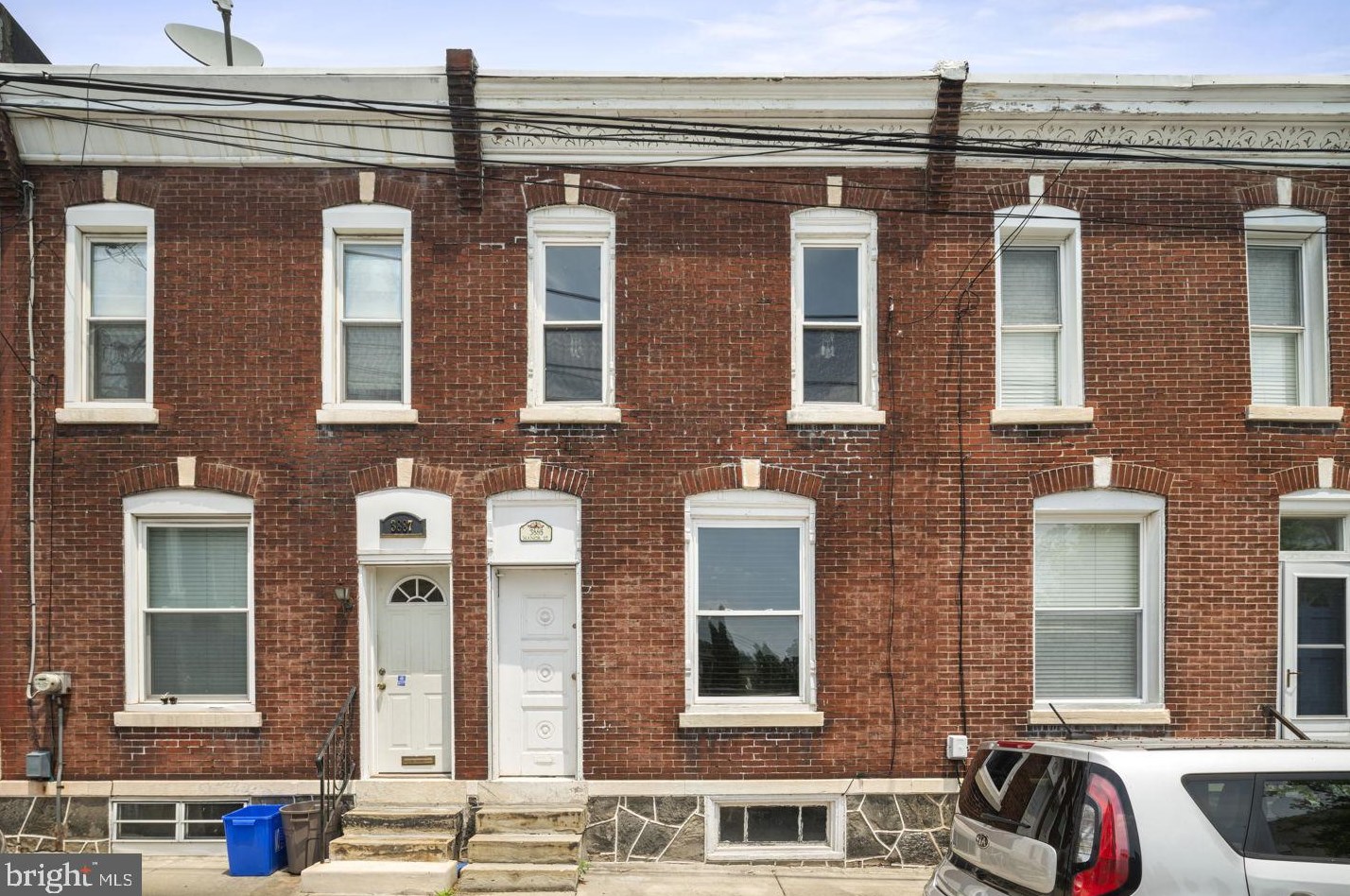 3885 Manor St, Philadelphia PA  19128-5207 exterior
