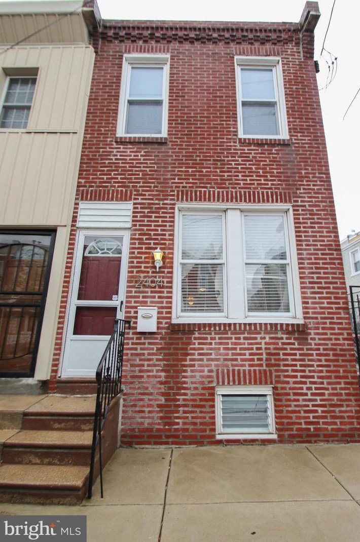 2404 W Sergeant St, Philadelphia, PA 19132