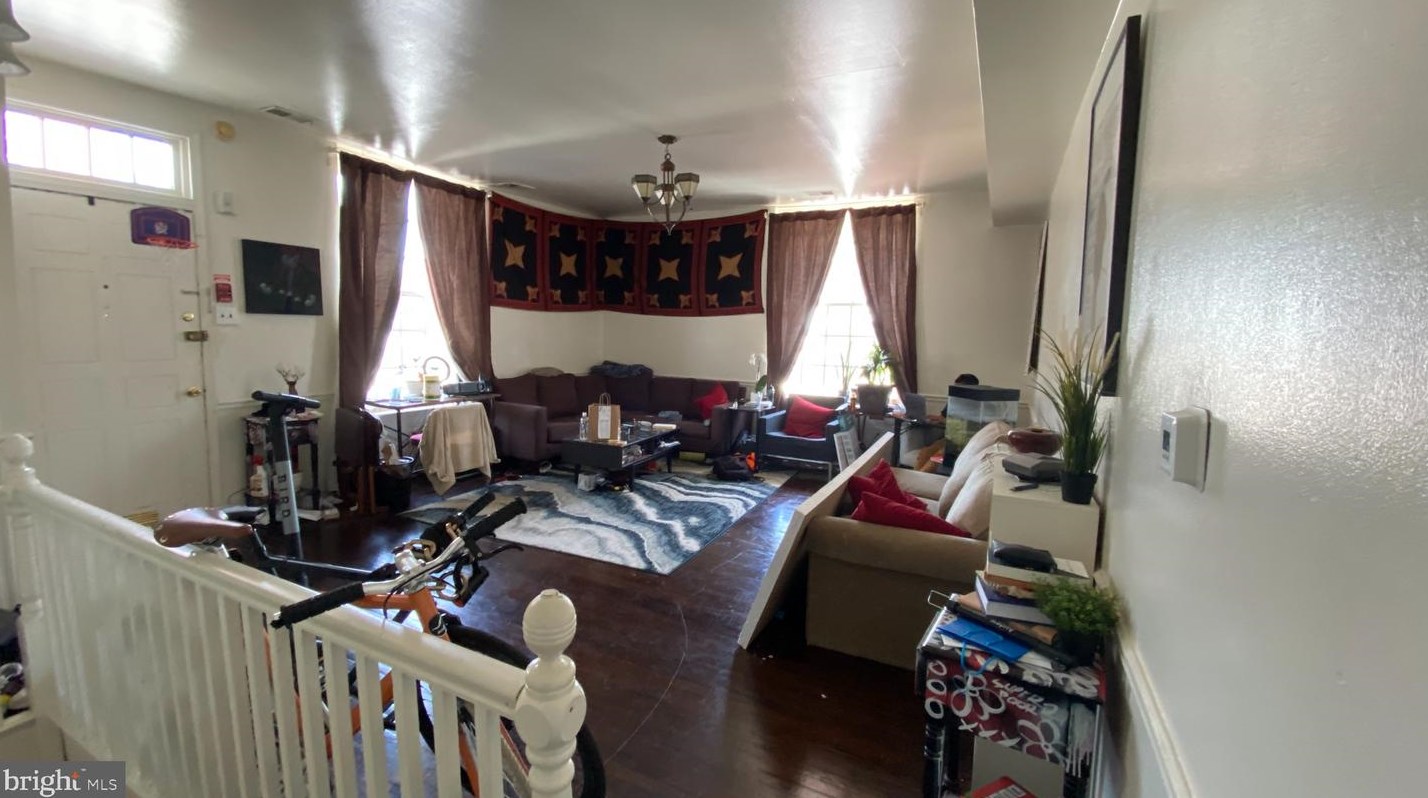 100 Bainbridge, Philadelphia, PA 19147