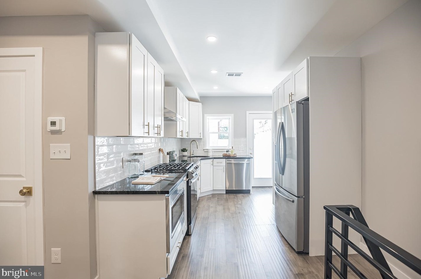 1230 Tasker St, Philadelphia PA  19148-1031 exterior