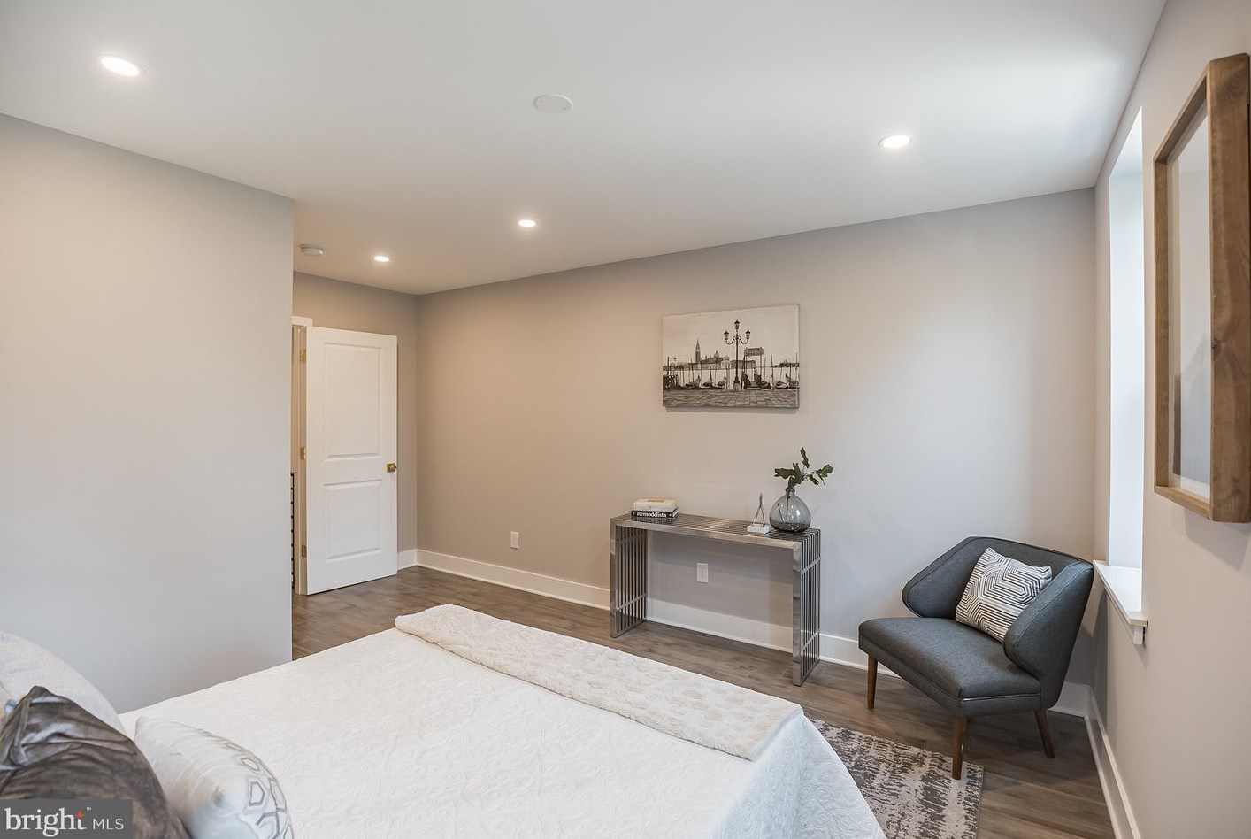 1230 Tasker St, Philadelphia PA  19148-1031 exterior