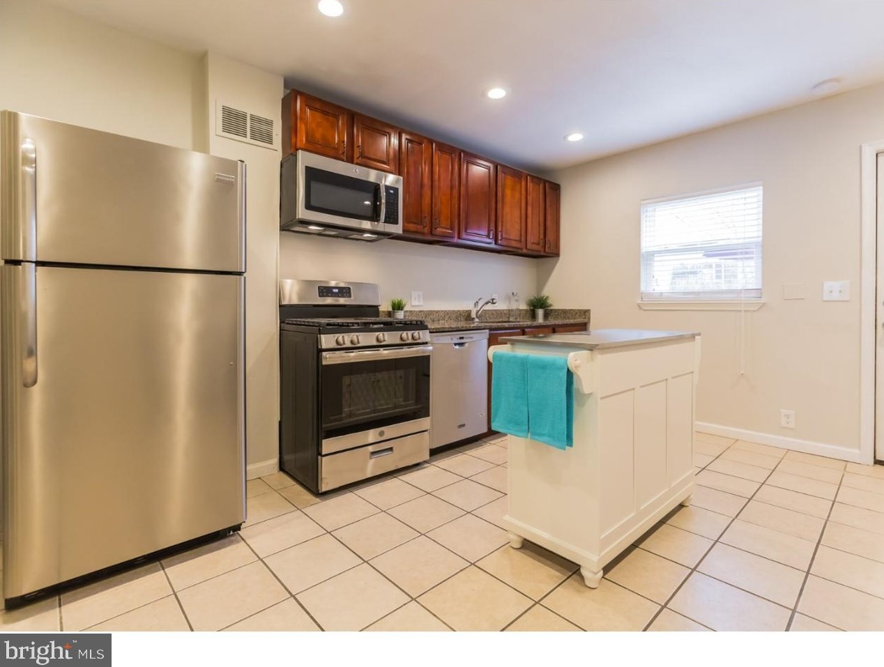 1934 Titan St, Philadelphia PA  19146-2929 exterior