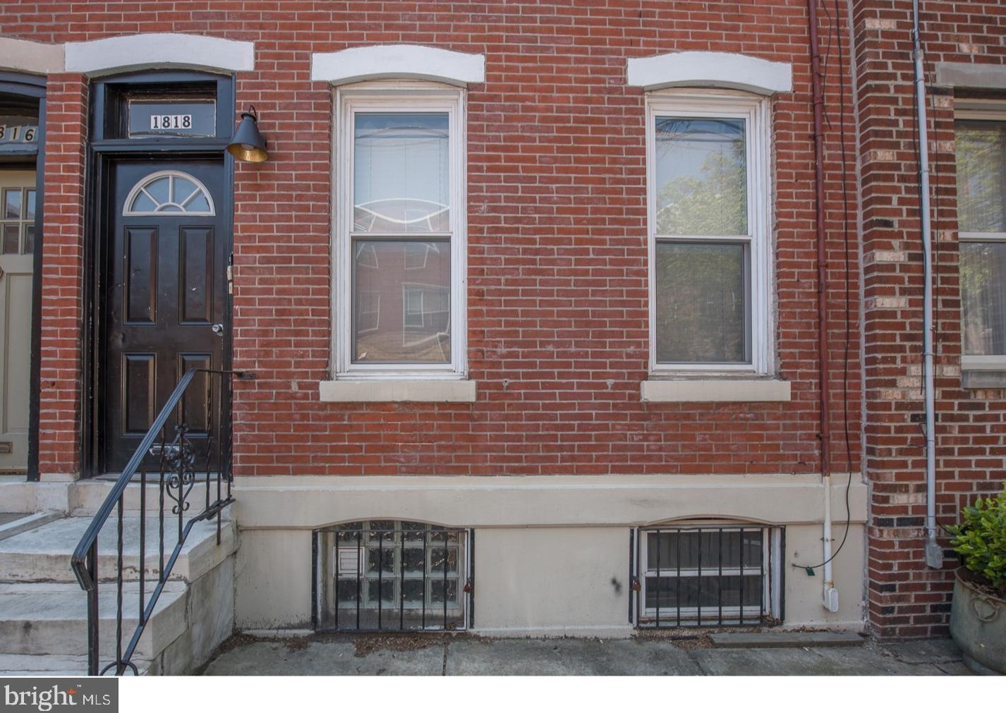 1818 Catharine St #2f, Philadelphia, PA 19146