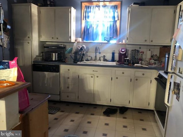 3657 Chesterfield Rd, Philadelphia, PA 19114-1805