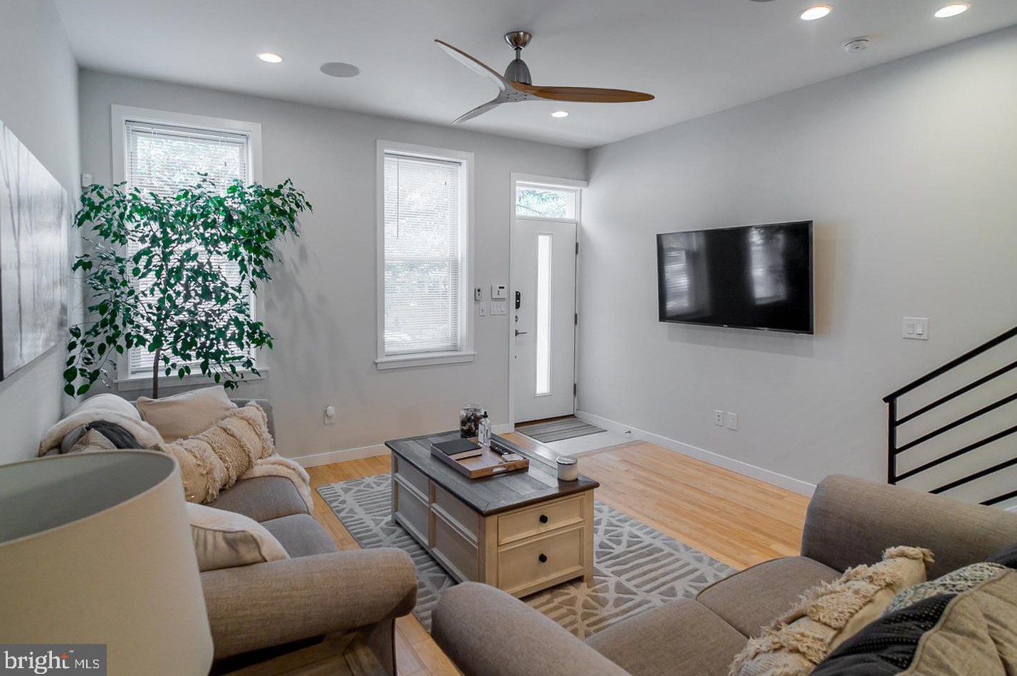 1626 Wharton St, Philadelphia PA  19146-4766 exterior