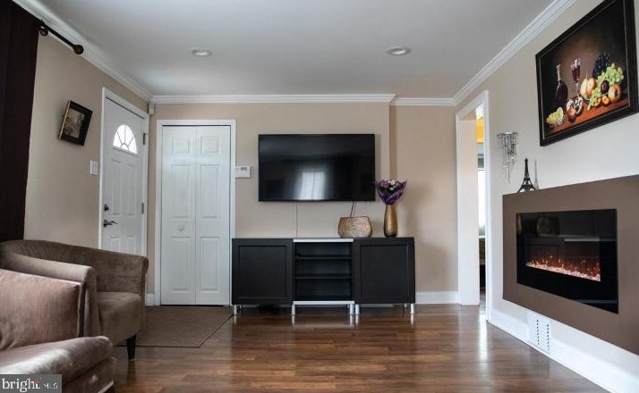 11021 Bustleton Ave, Philadelphia, PA 19116