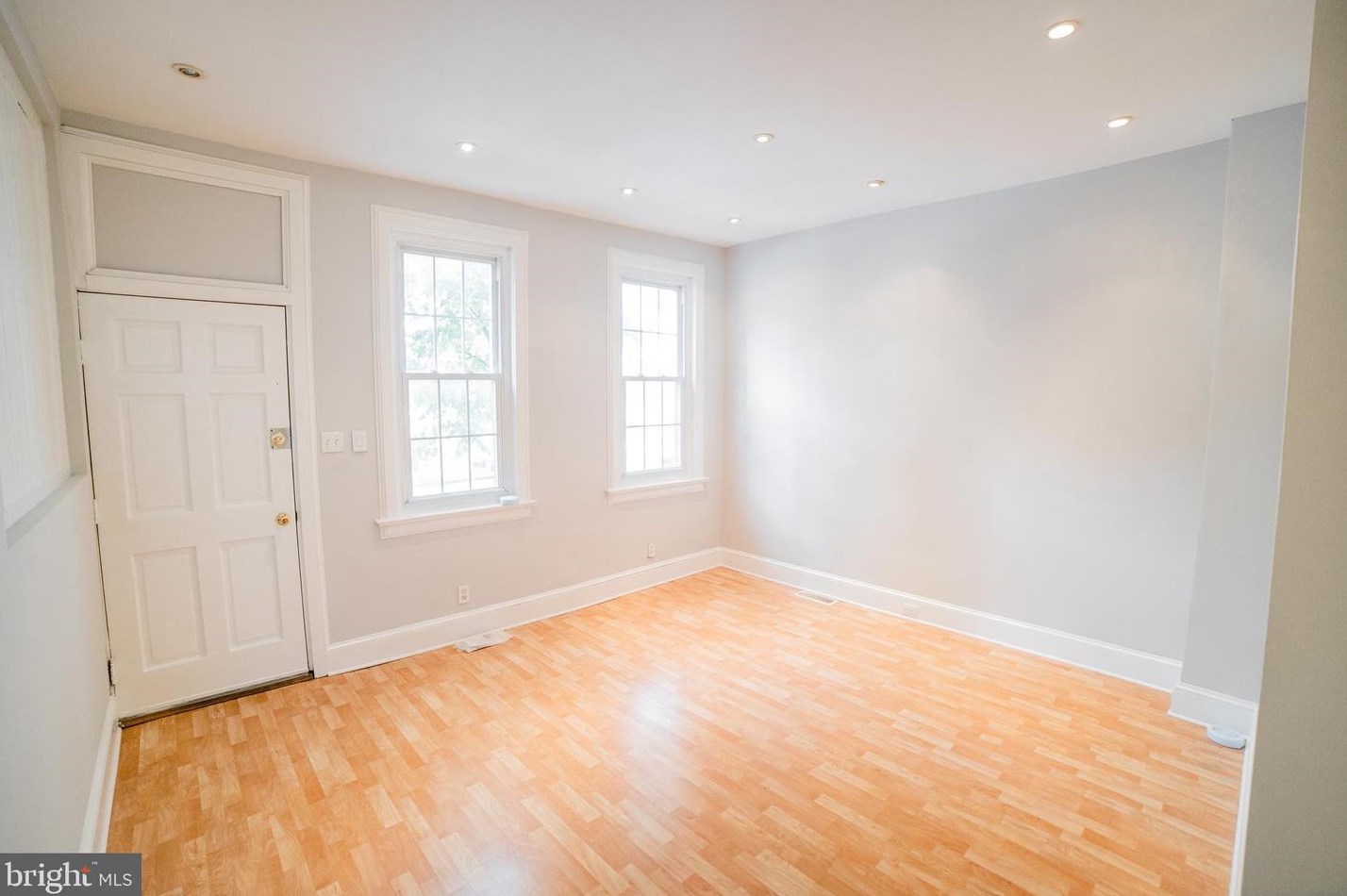 2403 Emerald St, Philadelphia, PA 19125