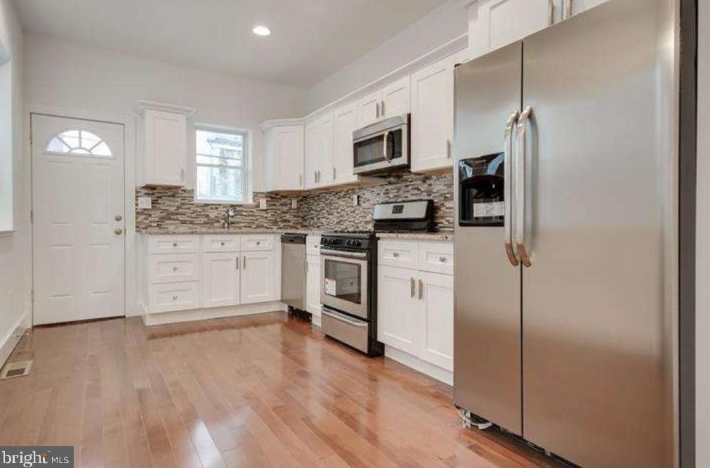 863 Thompson St, Philadelphia PA  19125-3509 exterior