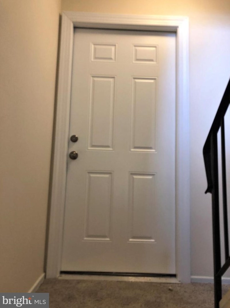 6925 Oxford Ave #2nd Floor, Philadelphia, PA 19111