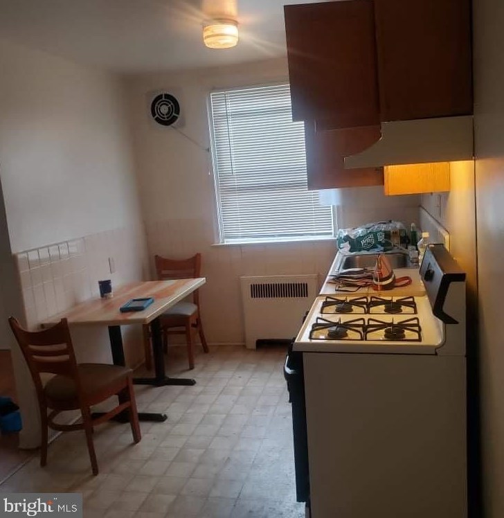 1264 Kerper St, Philadelphia, PA 19111