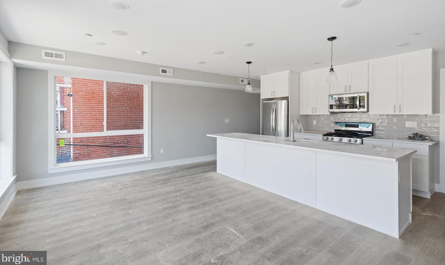1309 S 52nd St #4, Philadelphia, PA 19143