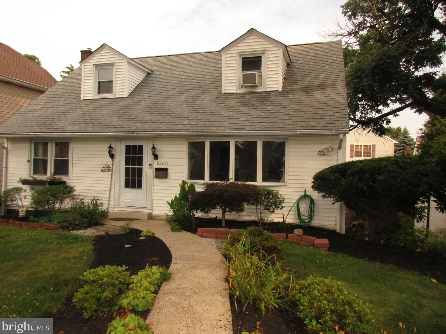 9206 Masland St, Philadelphia, PA 19115-4906