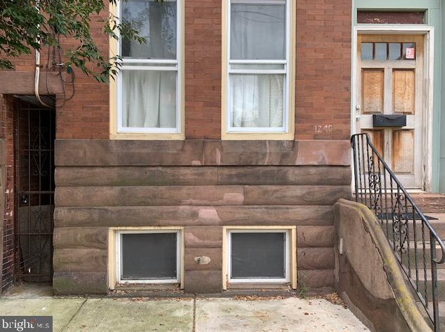 1246 Marlborough St, Philadelphia, PA 19125-3921