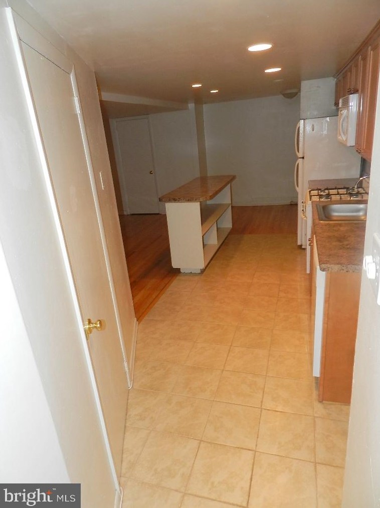 2227 Delancey Pl, Philadelphia, PA 19103