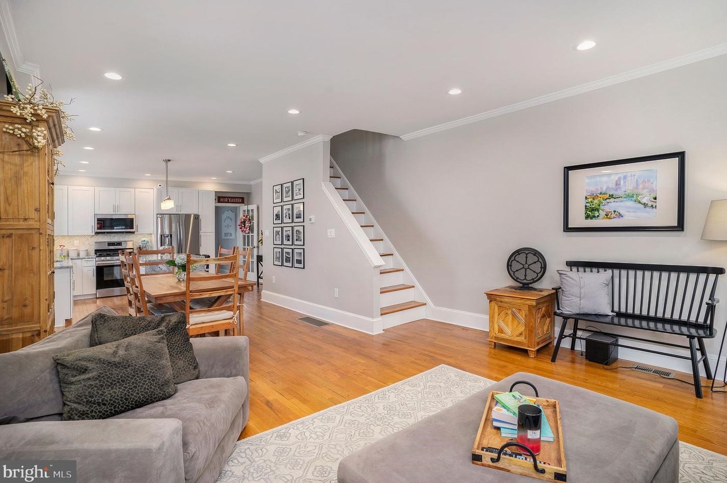 453 Leverington Ave, Philadelphia PA  19128-3315 exterior