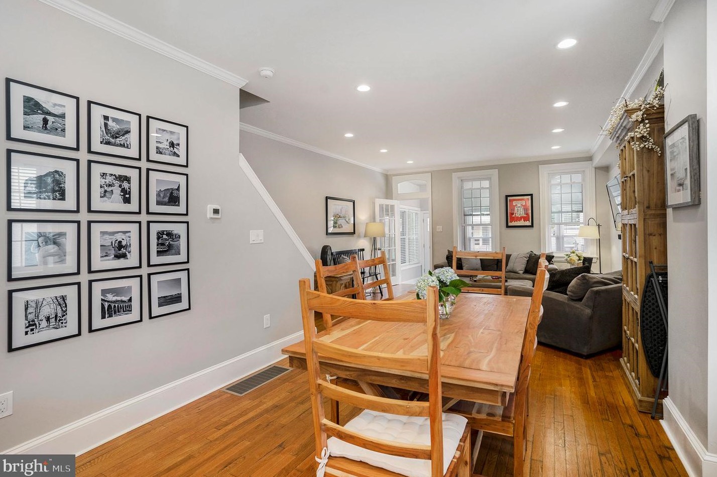 453 Leverington Ave, Philadelphia PA  19128-3315 exterior