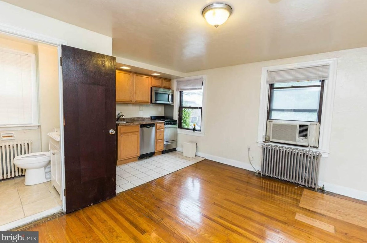 1934 Waverly St Apt C305, Philadelphia, PA 19146