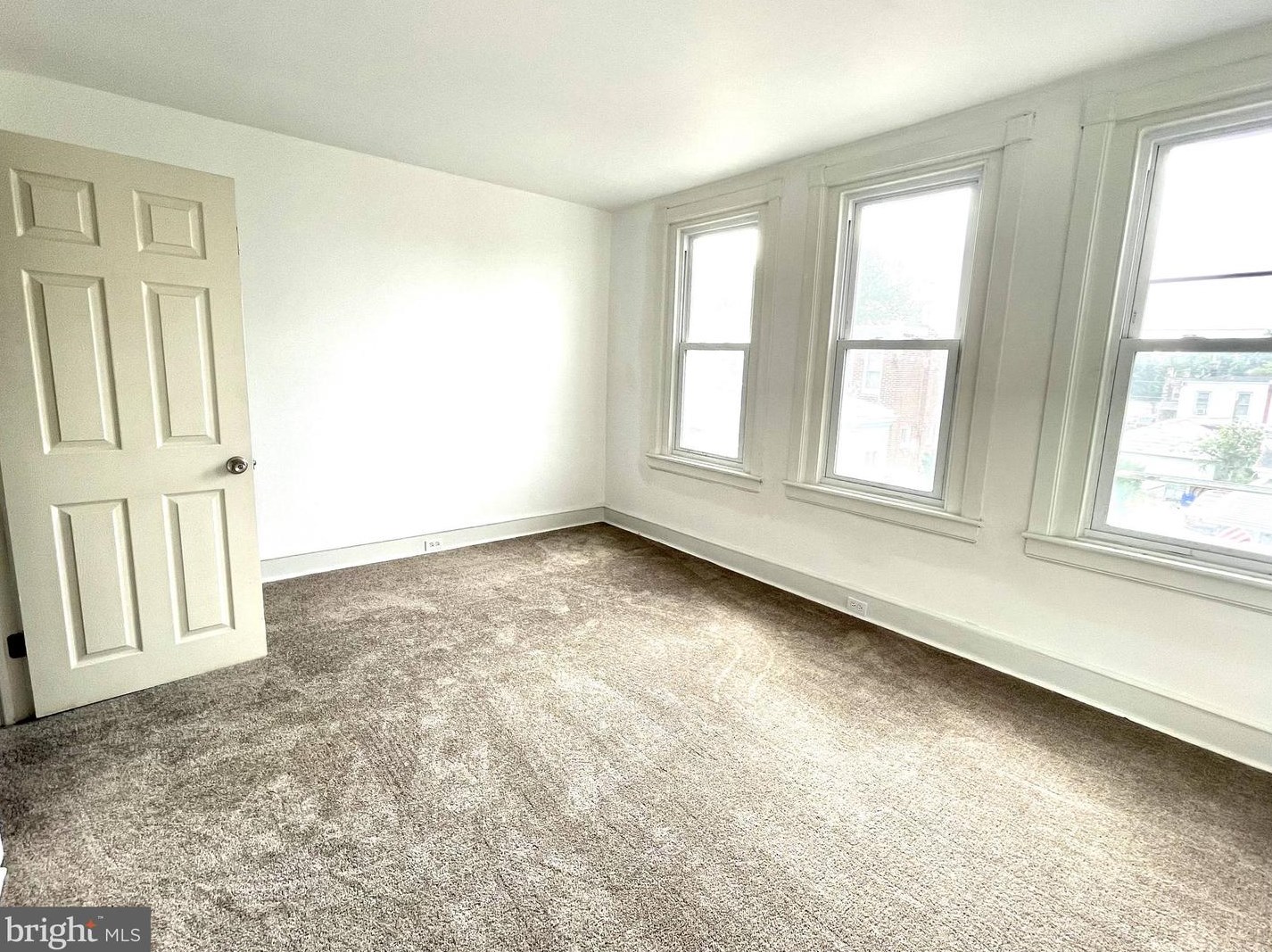 6022 Montague St, Philadelphia PA  19135-3521 exterior
