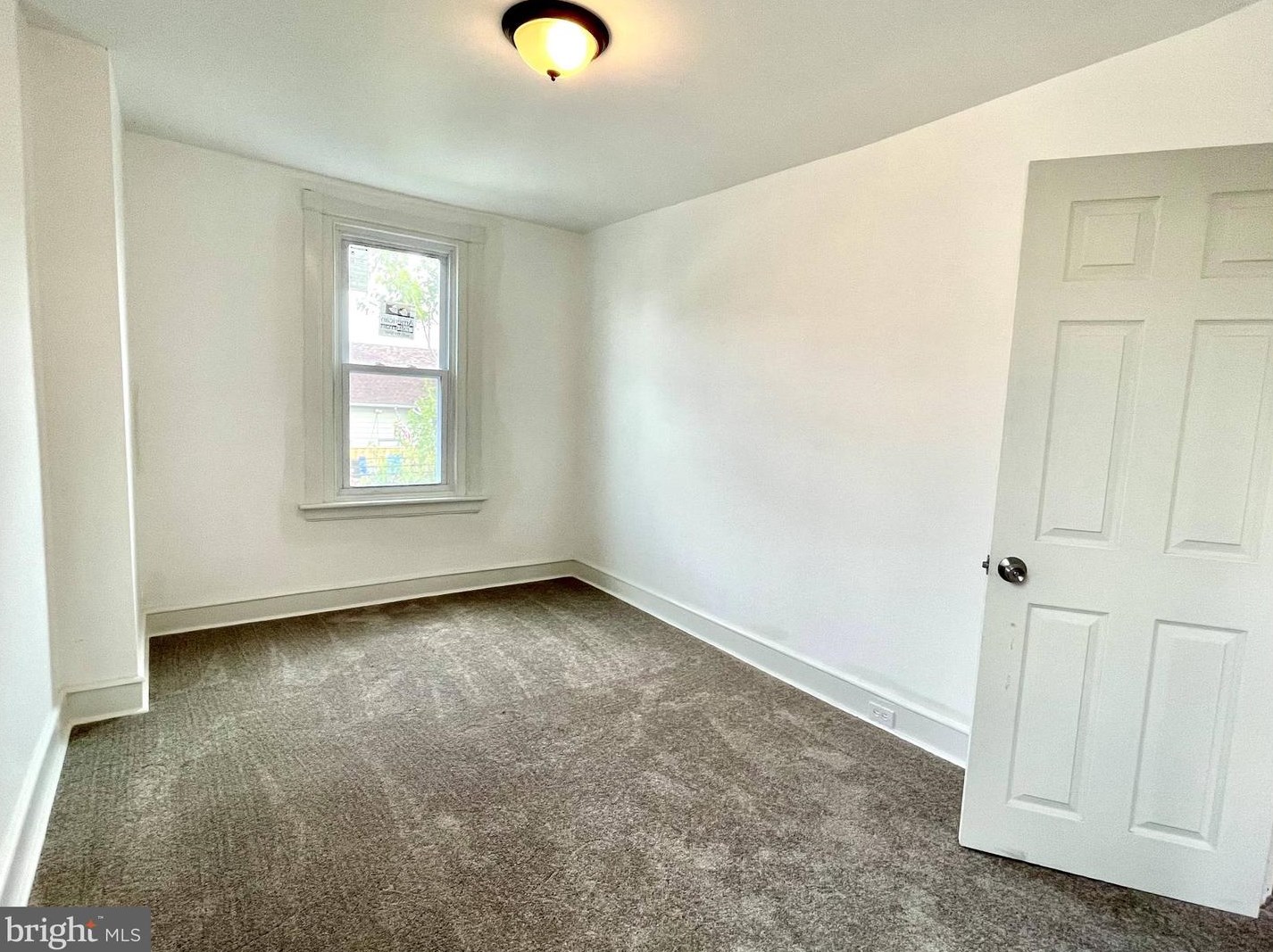 6022 Montague St, Philadelphia PA  19135-3521 exterior